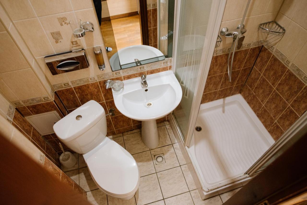 Villa Viktoriya Hotel Truskavets Buitenkant foto
