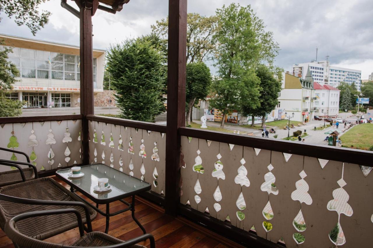 Villa Viktoriya Hotel Truskavets Buitenkant foto