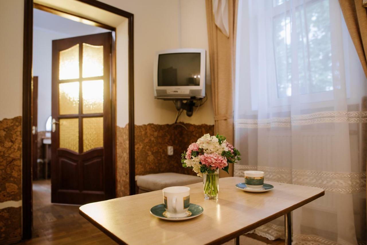 Villa Viktoriya Hotel Truskavets Buitenkant foto
