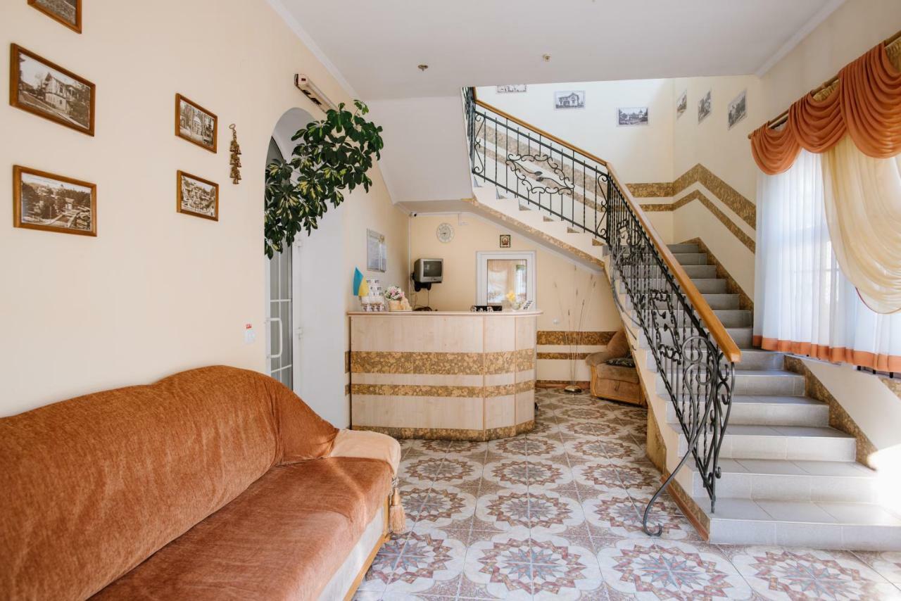 Villa Viktoriya Hotel Truskavets Buitenkant foto